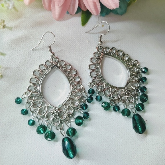 Christmas Green Earrings💃 - Picture 2 of 3